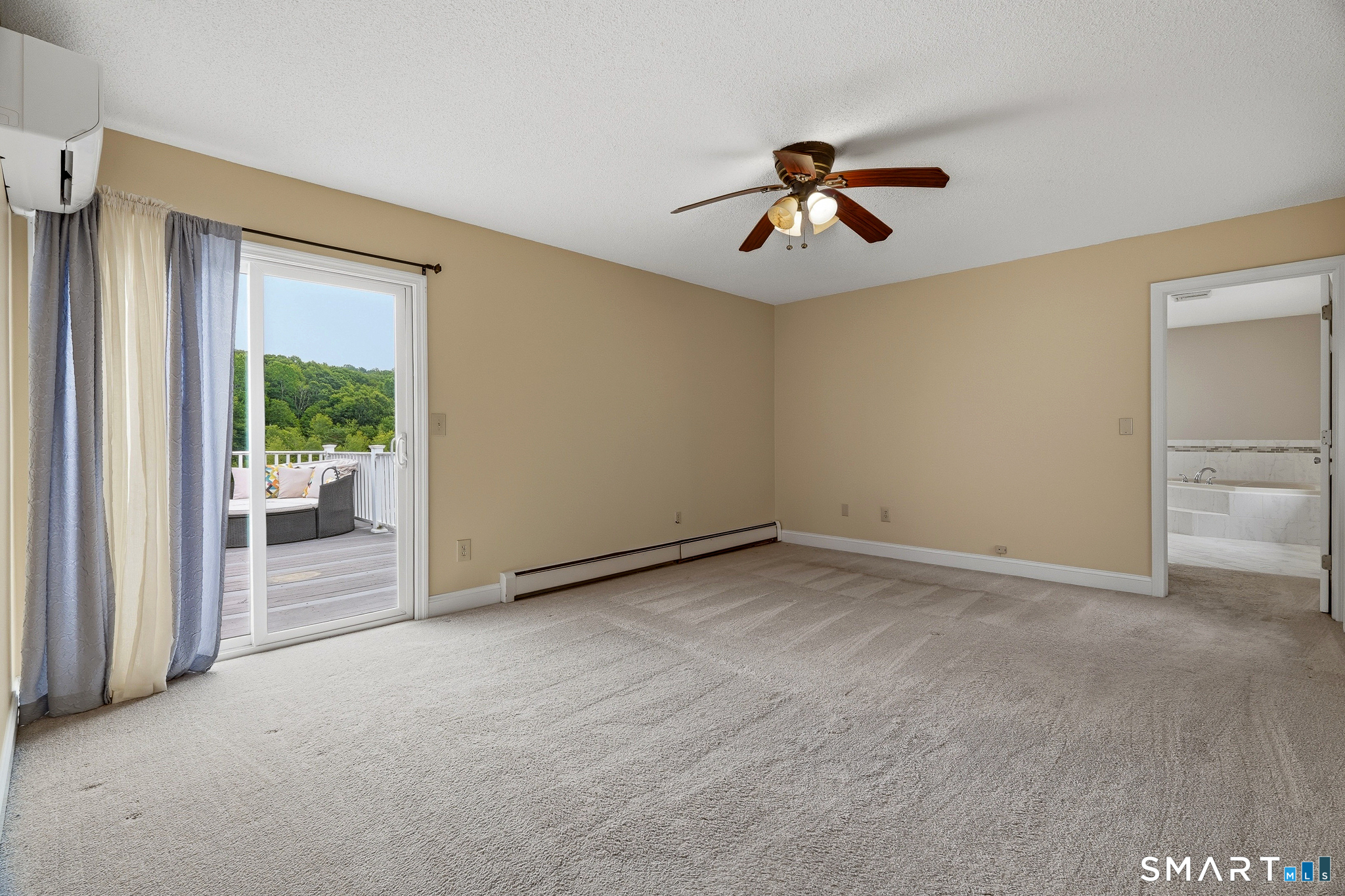 4 Lovers Lane East Lyme CT 06333