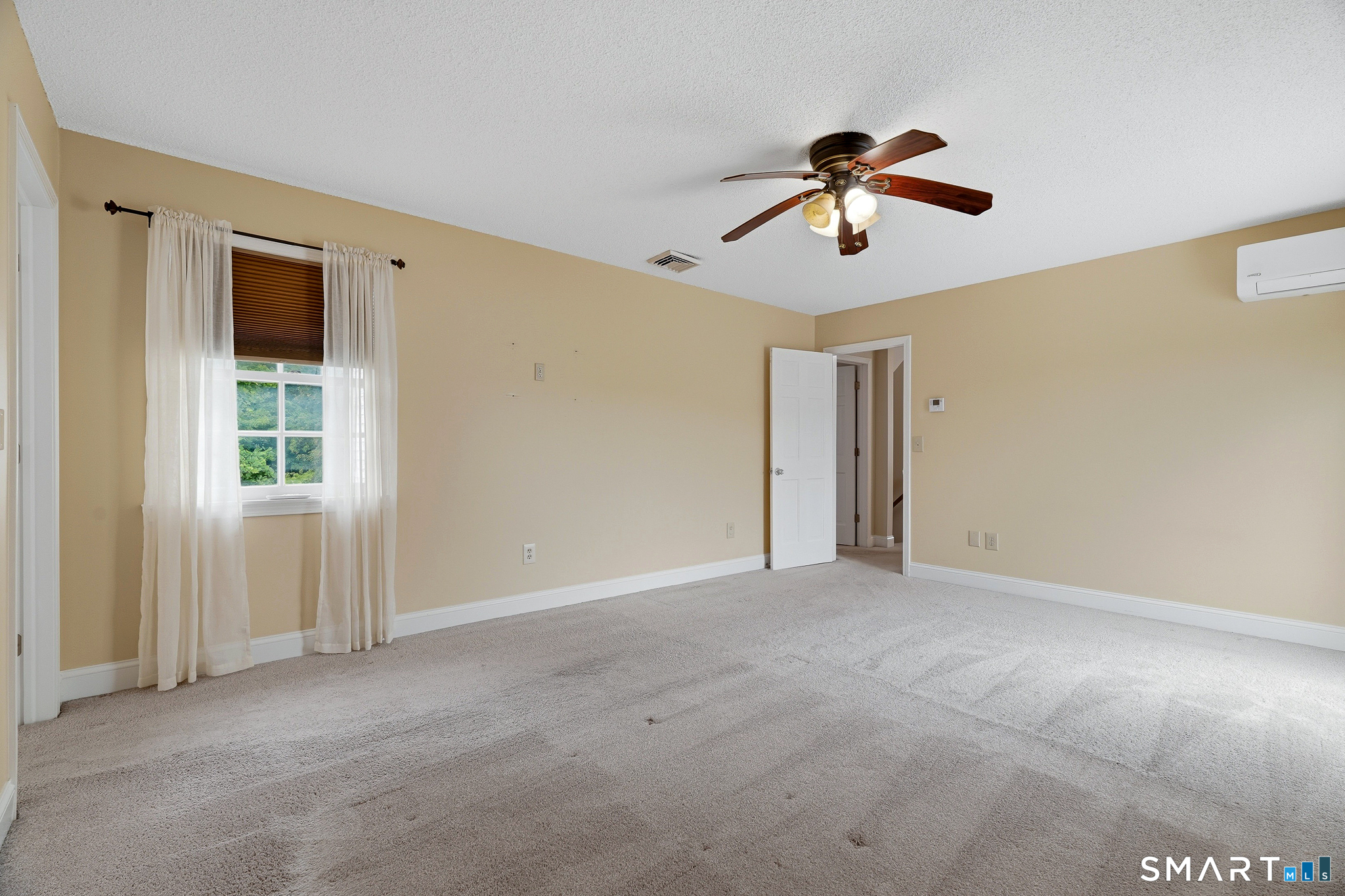 4 Lovers Lane East Lyme CT 06333