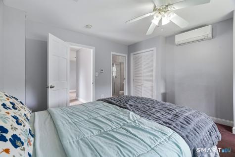 4 Lovers Lane East Lyme CT 06333