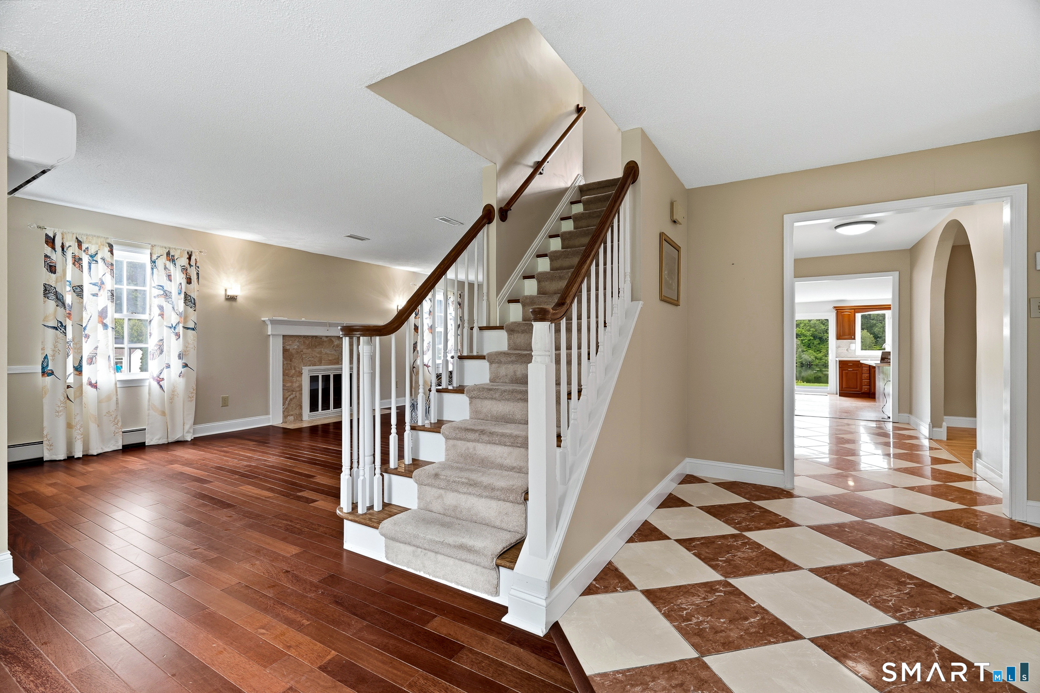 4 Lovers Lane East Lyme CT 06333