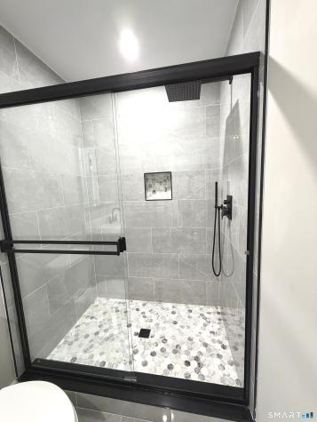 17 Dracut Avenue Waterbury CT 06704