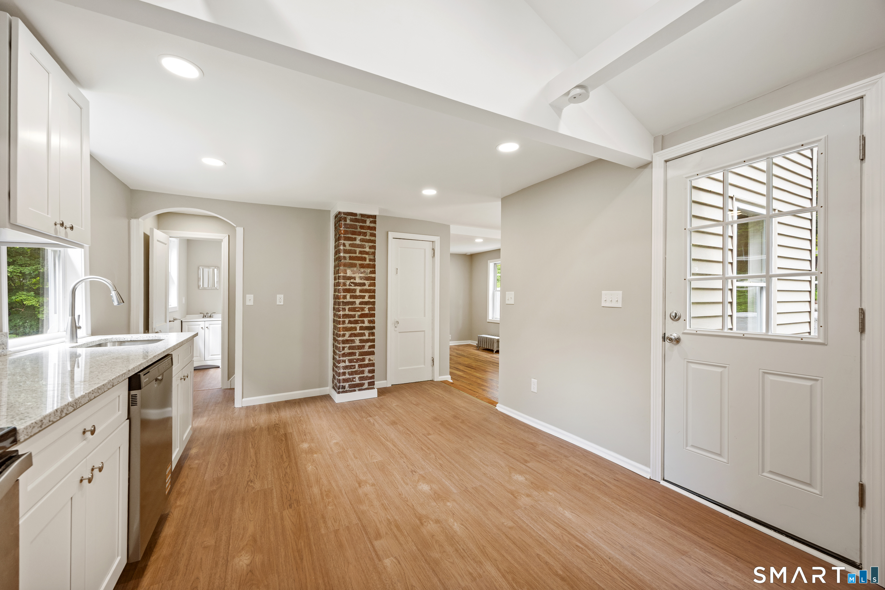 327 Steinmann Avenue Middlebury CT 06762