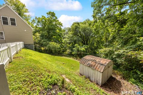 327 Steinmann Avenue Middlebury CT 06762