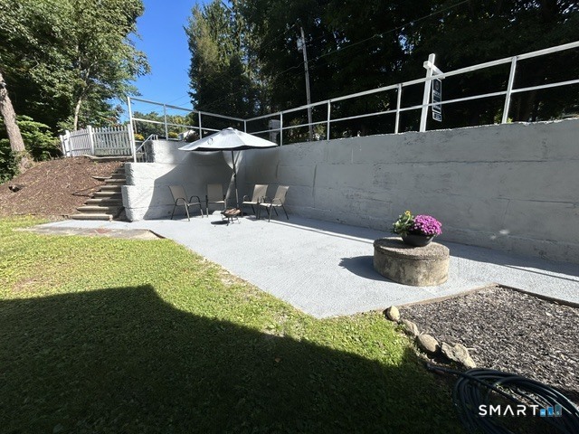 327 Steinmann Avenue Middlebury CT 06762