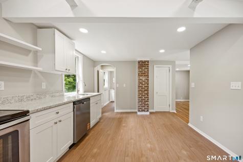 327 Steinmann Avenue Middlebury CT 06762