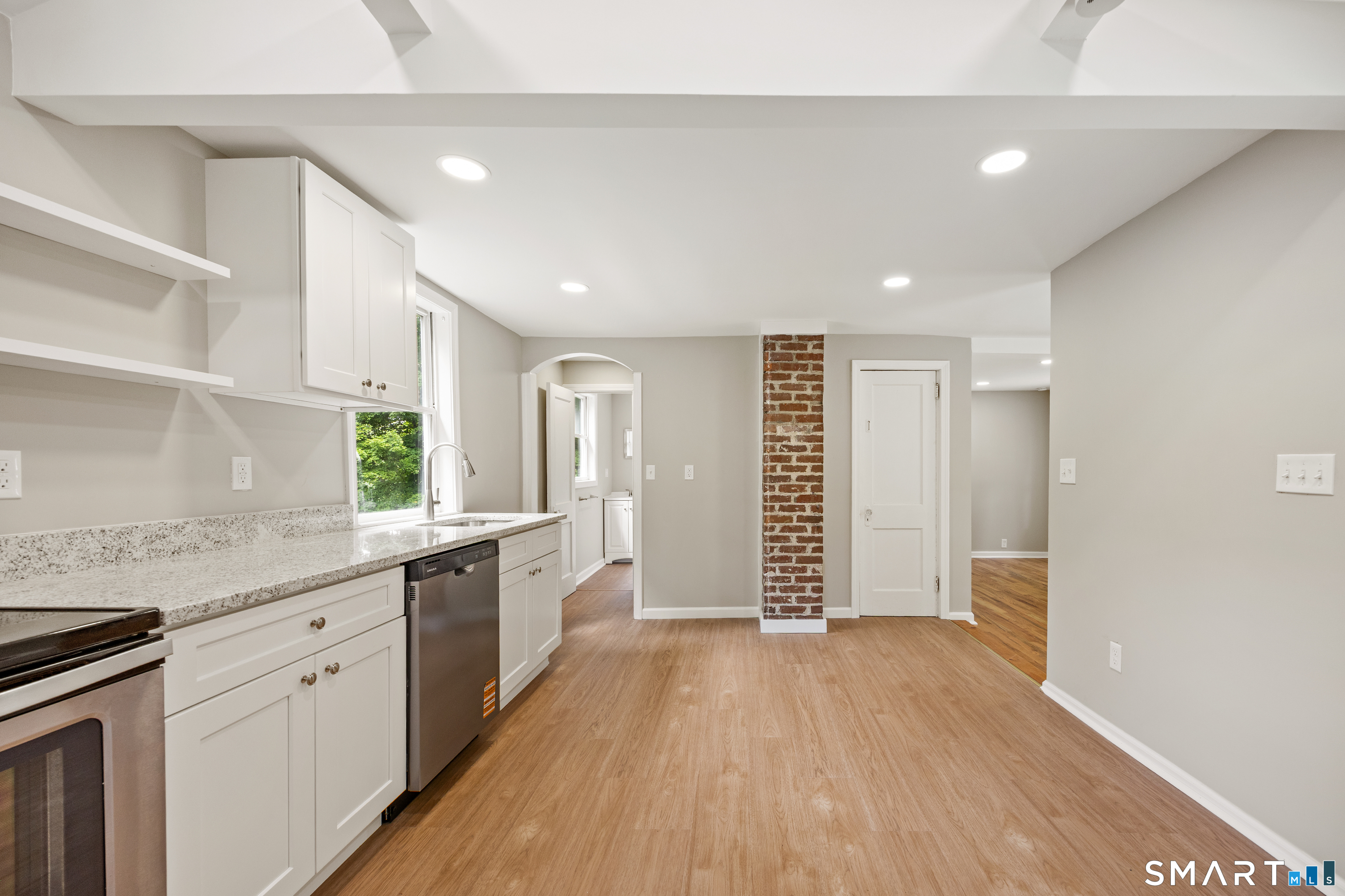 327 Steinmann Avenue Middlebury CT 06762