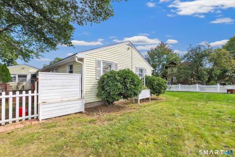 10 Nichols Terrace Stratford CT 06614