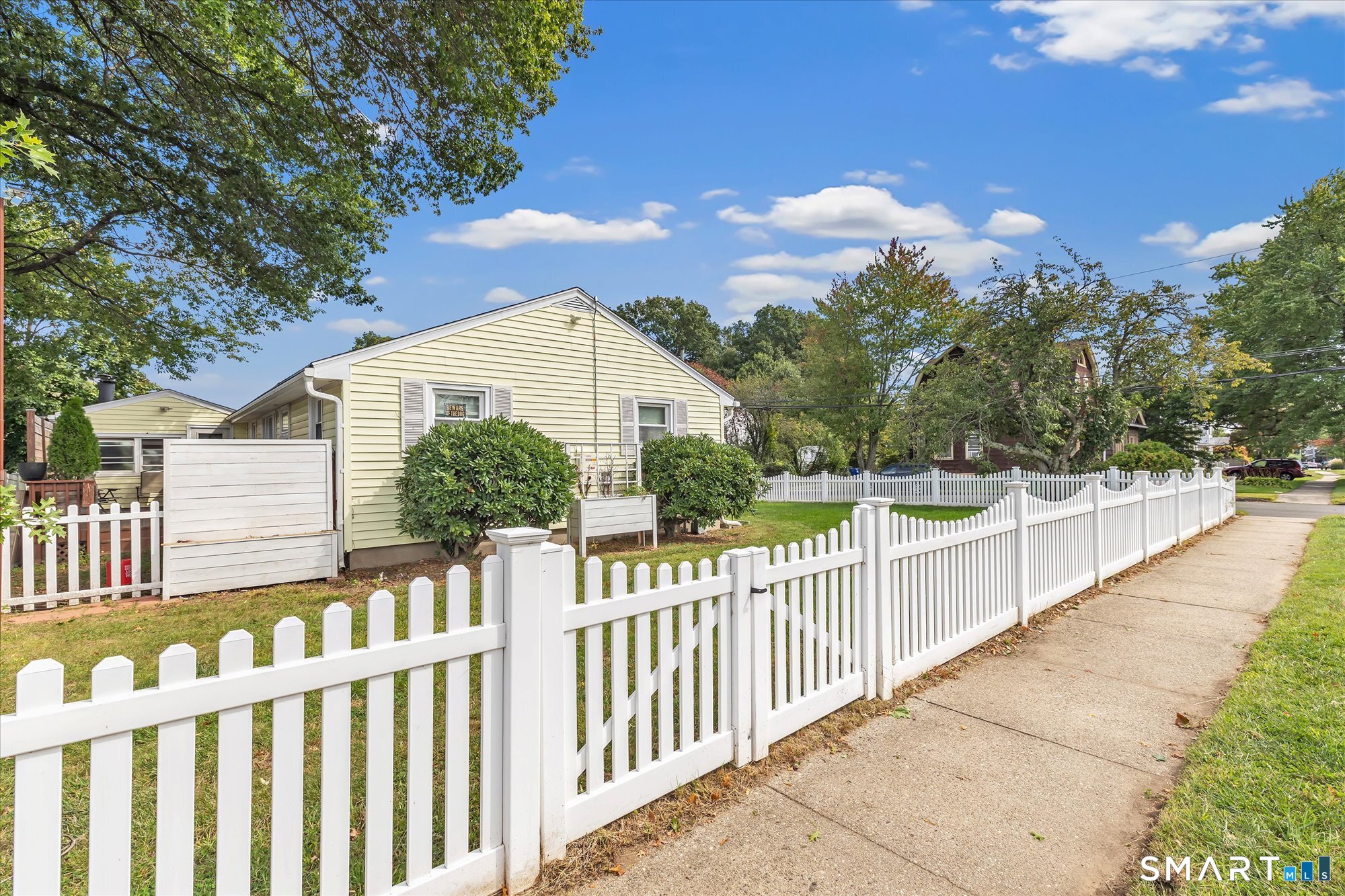 10 Nichols Terrace Stratford CT 06614