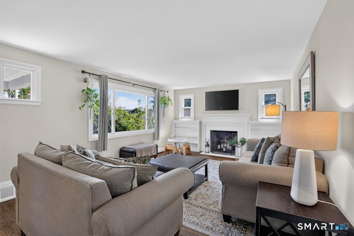 14 Gracewell Road Wethersfield CT 06109