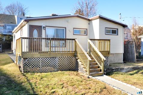 207 Hillcrest Road Bridgeport CT 06606