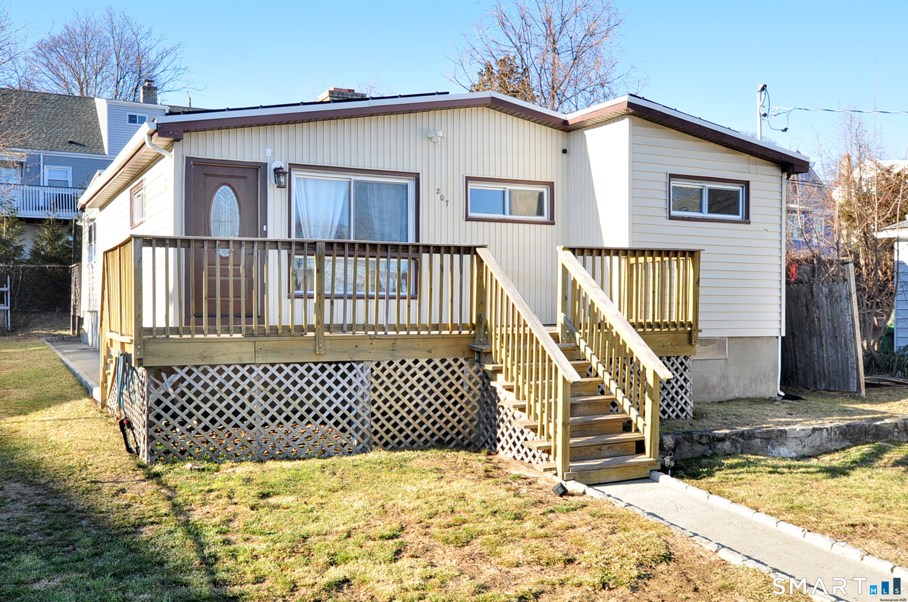 207 Hillcrest Road Bridgeport CT 06606