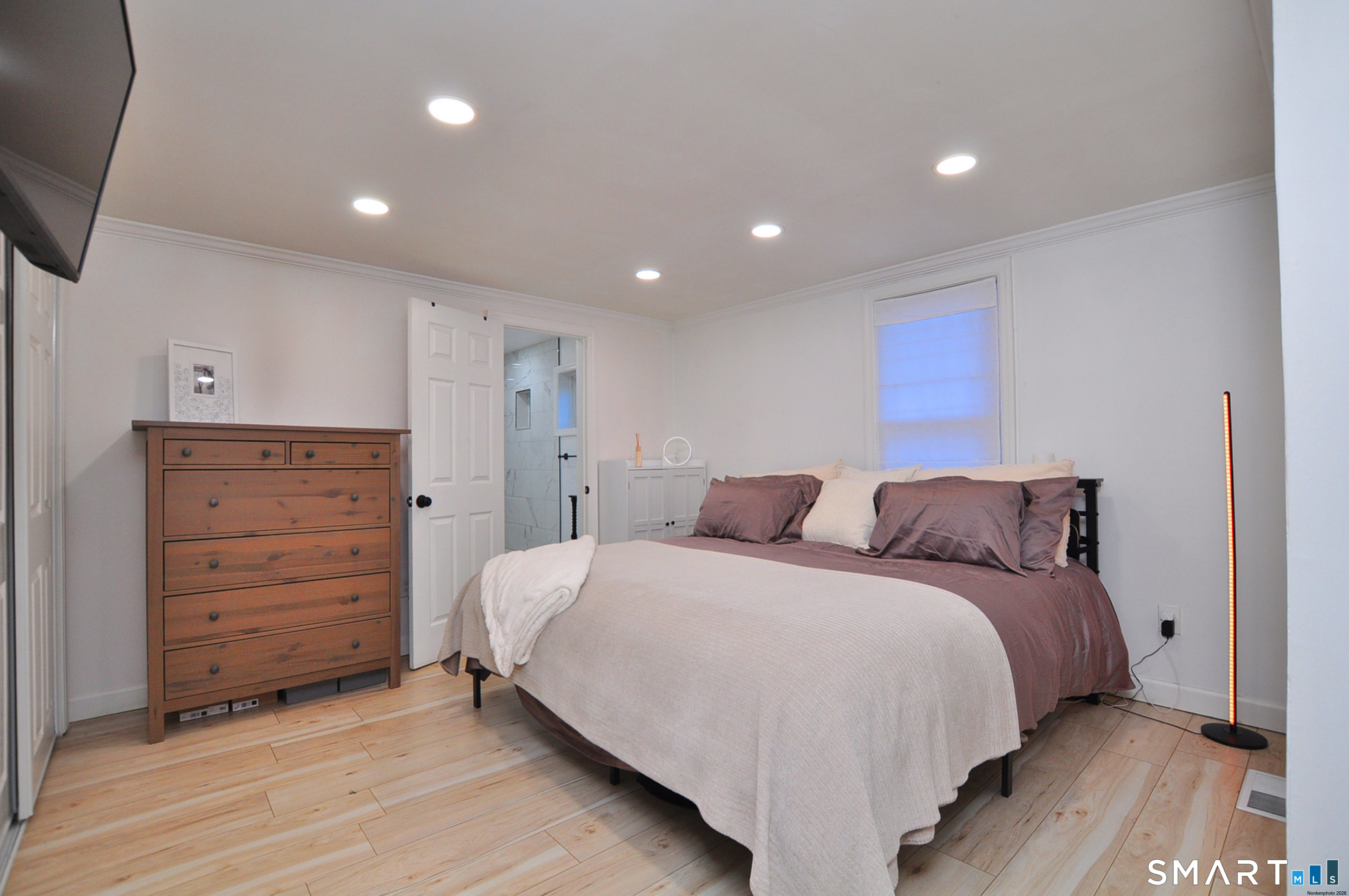 207 Hillcrest Road Bridgeport CT 06606