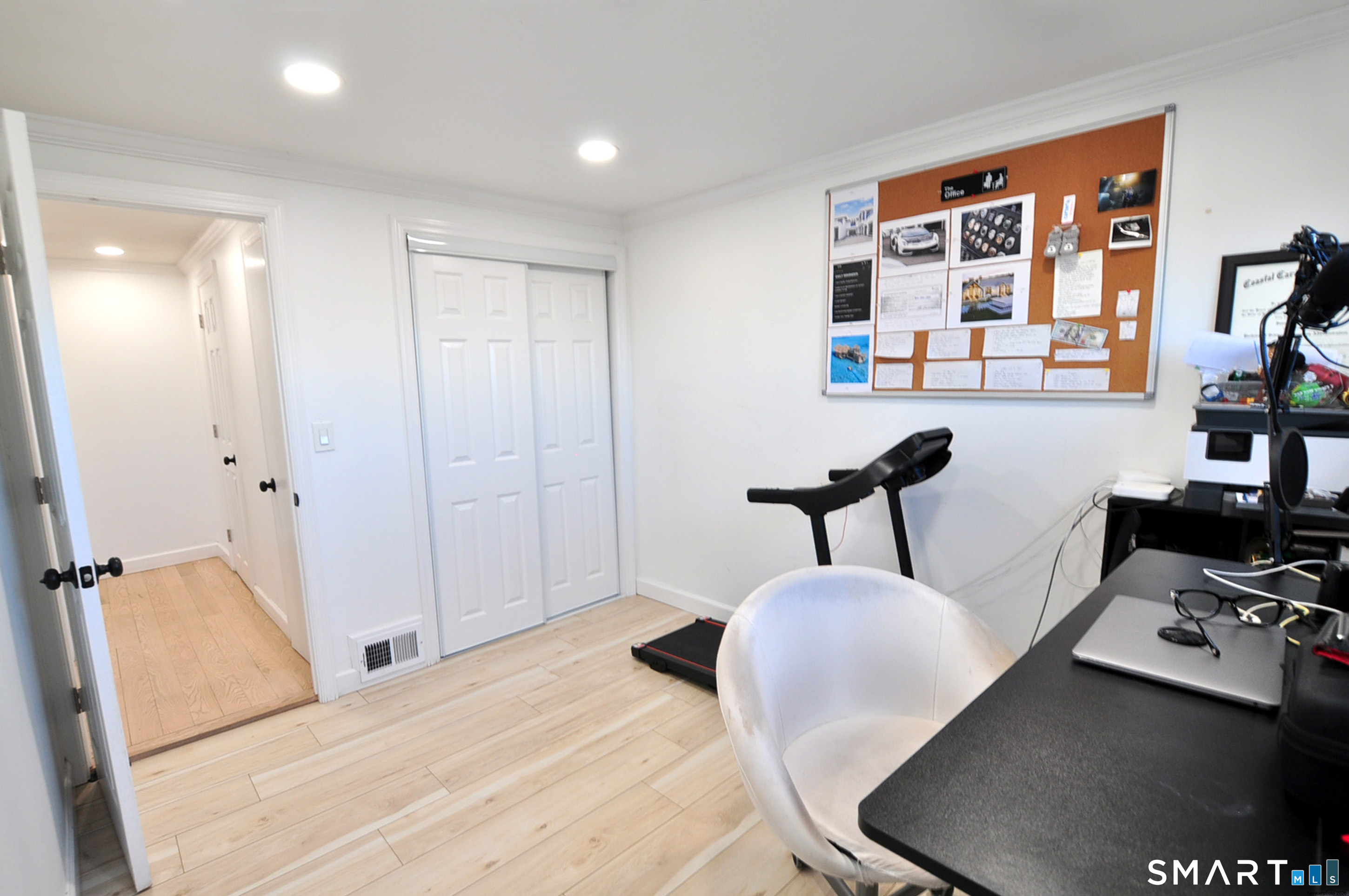 207 Hillcrest Road Bridgeport CT 06606