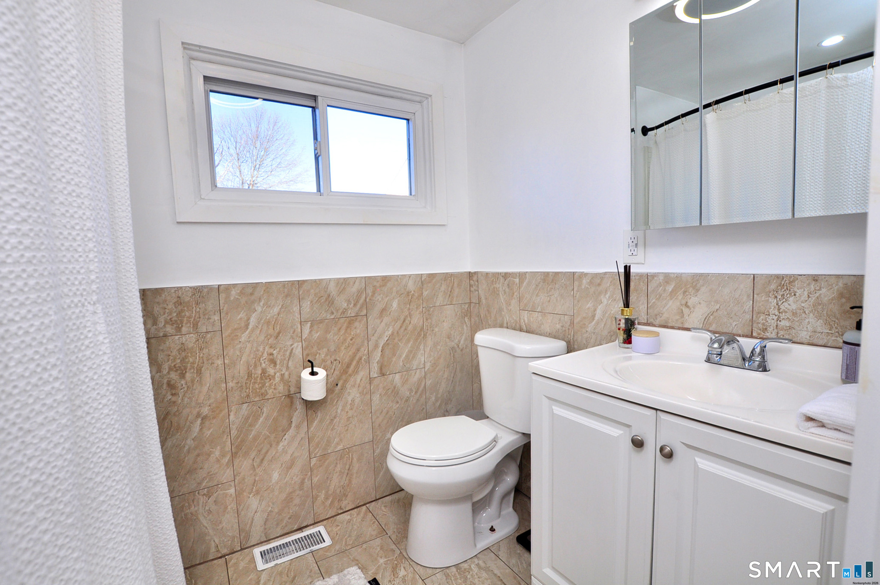 207 Hillcrest Road Bridgeport CT 06606