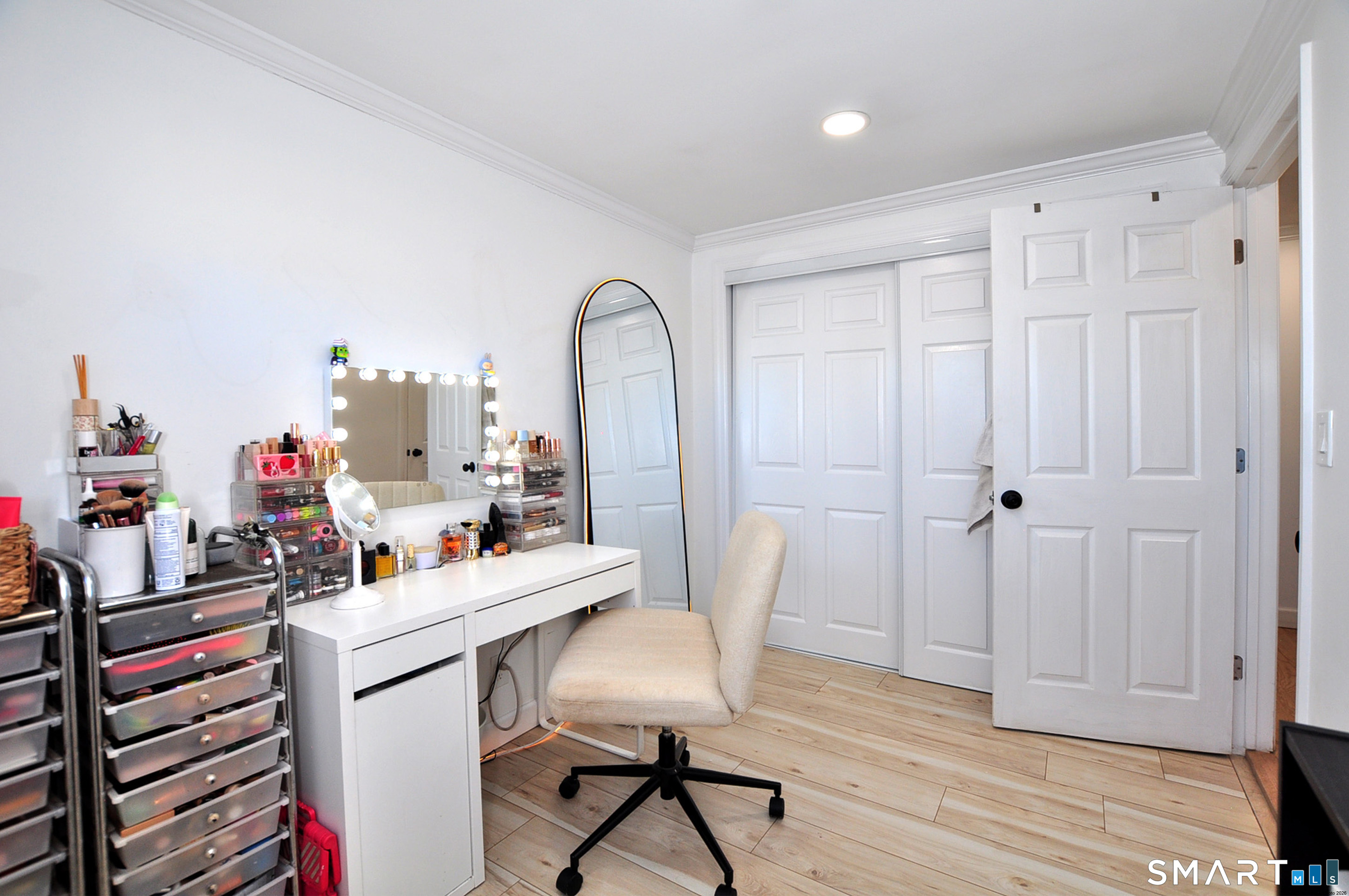 207 Hillcrest Road Bridgeport CT 06606