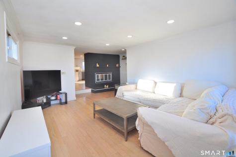 207 Hillcrest Road Bridgeport CT 06606