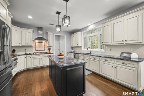 28 Hidden Oaks Drive Avon CT 06001