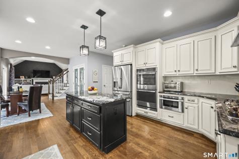 28 Hidden Oaks Drive Avon CT 06001