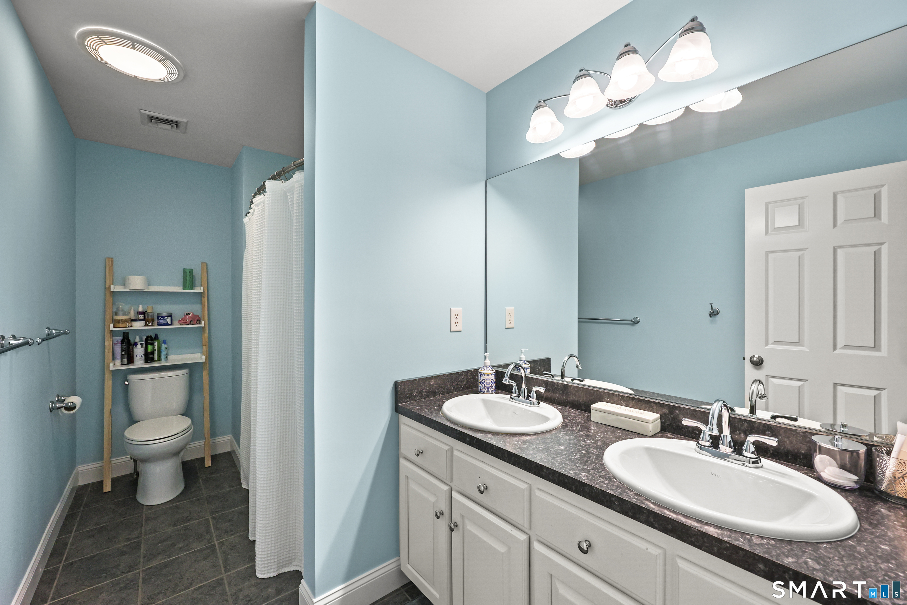 28 Hidden Oaks Drive Avon CT 06001