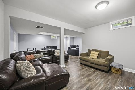 28 Hidden Oaks Drive Avon CT 06001