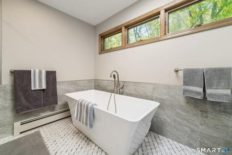 110 Bee Mountain Road Oxford CT 06478