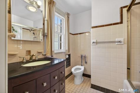 2095 Chapel Street New Haven CT 06515