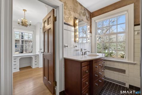 2095 Chapel Street New Haven CT 06515