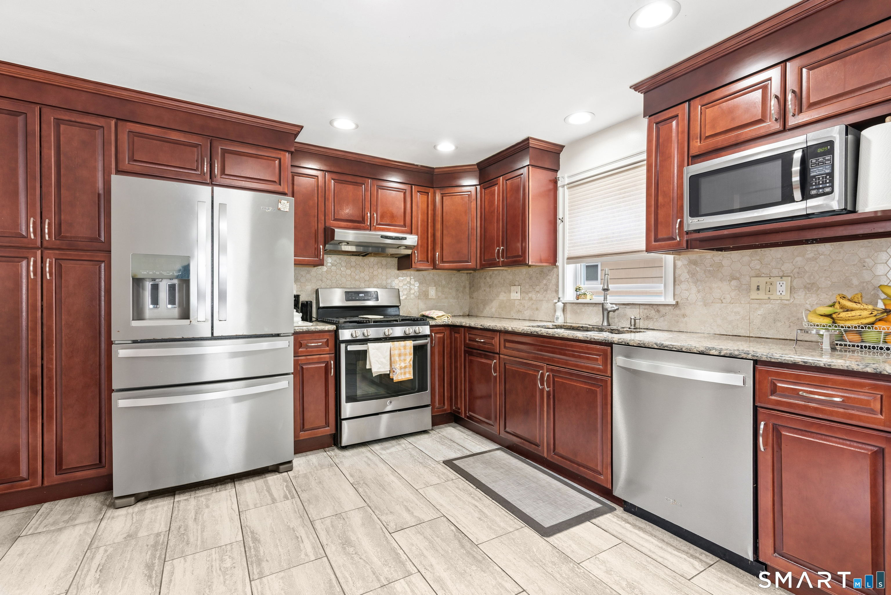 325 Rockwell Avenue Bloomfield CT 06002