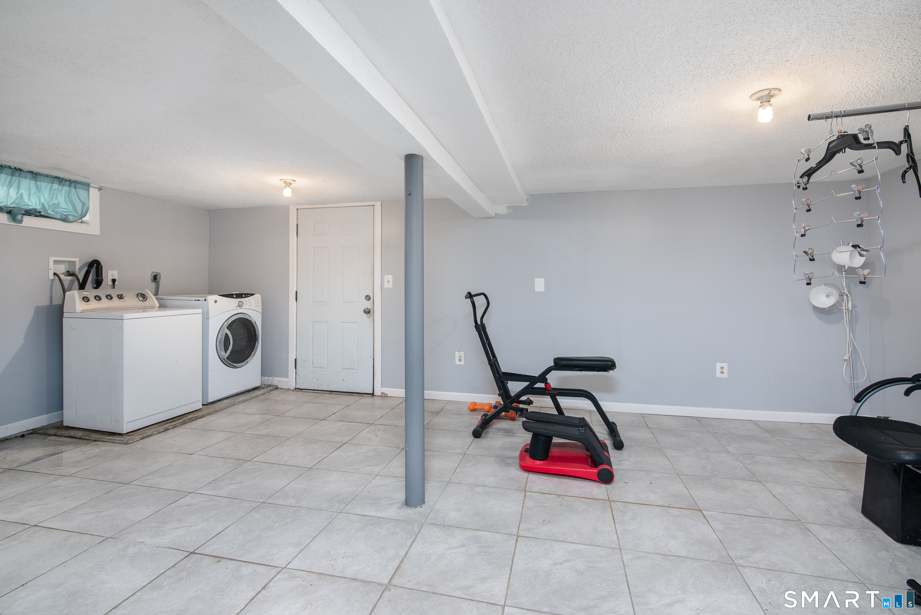 325 Rockwell Avenue Bloomfield CT 06002