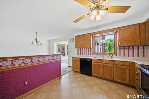 17 Spruceland Road Enfield CT 06082