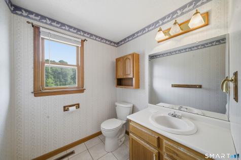 17 Spruceland Road Enfield CT 06082