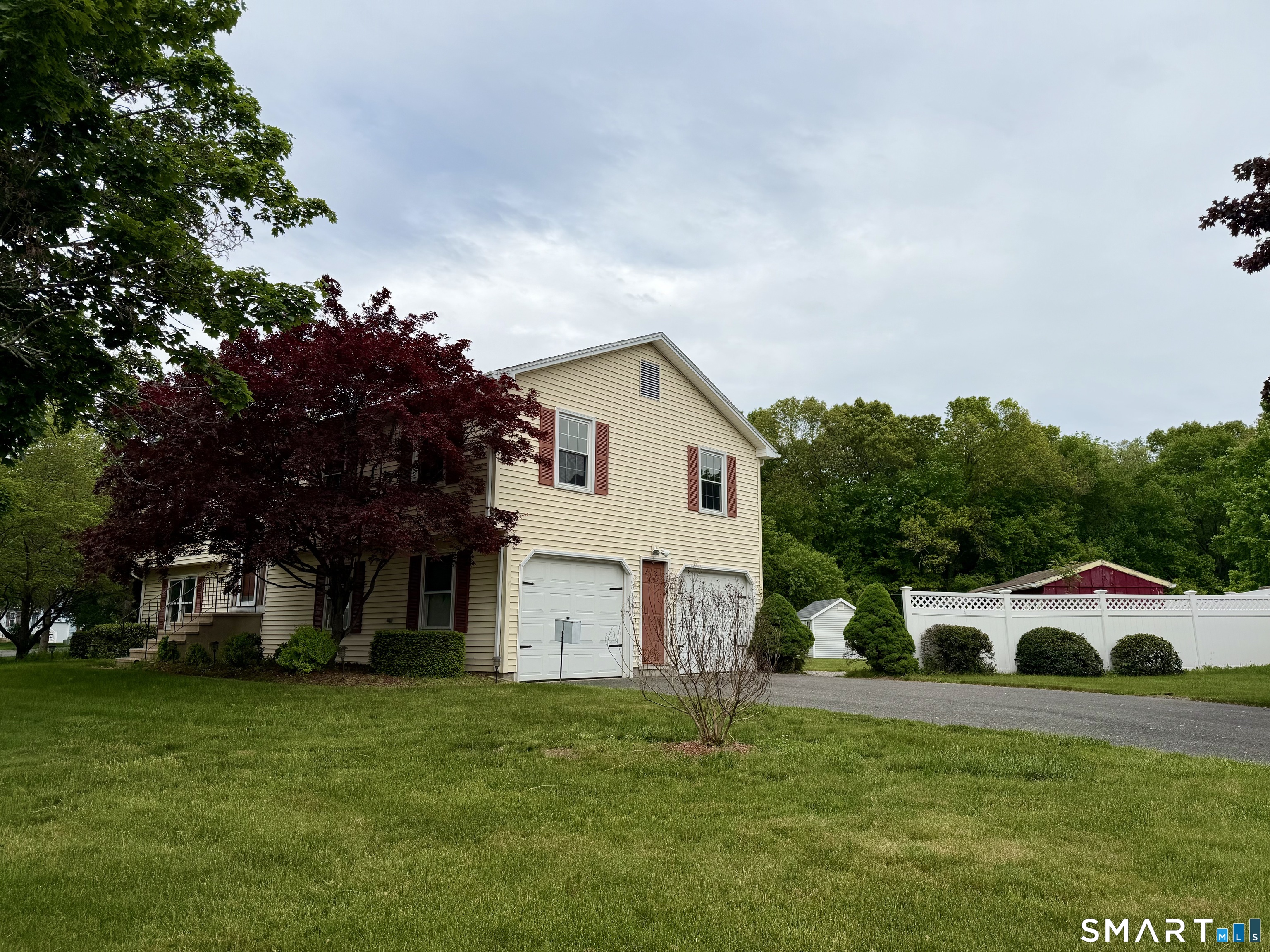 17 Spruceland Road Enfield CT 06082