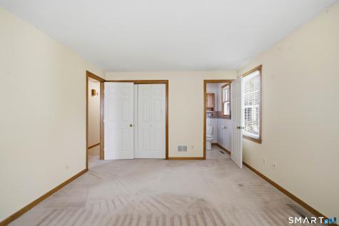 17 Spruceland Road Enfield CT 06082