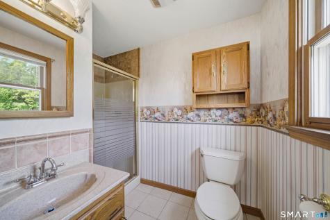 17 Spruceland Road Enfield CT 06082