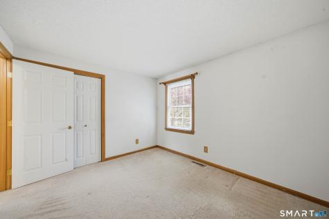17 Spruceland Road Enfield CT 06082