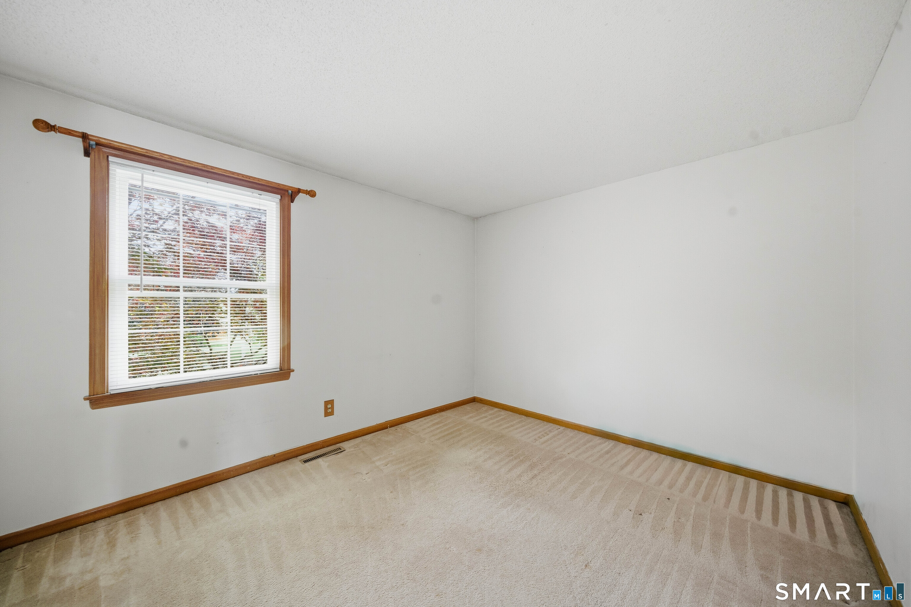 17 Spruceland Road Enfield CT 06082