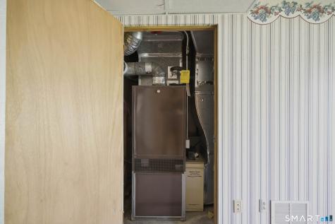 17 Spruceland Road Enfield CT 06082