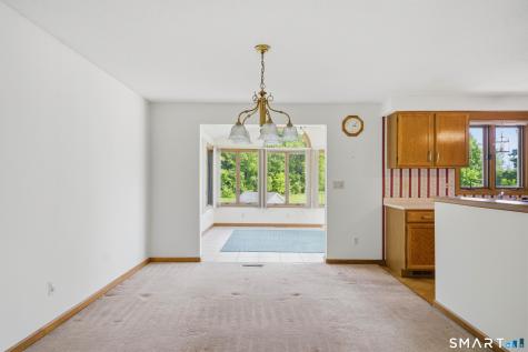 17 Spruceland Road Enfield CT 06082