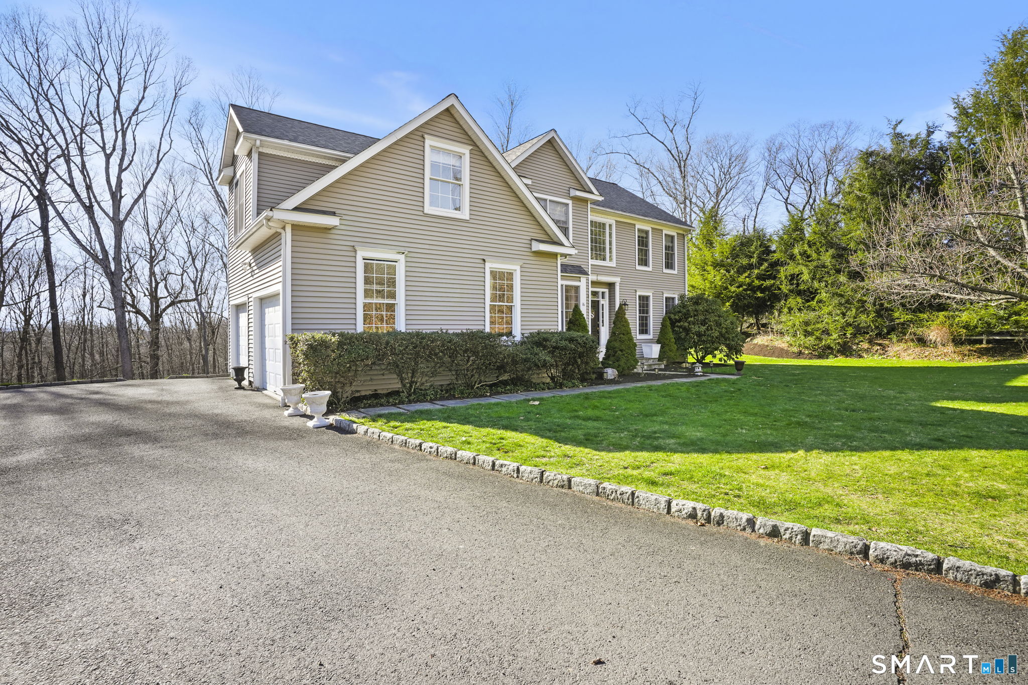 16 North Beech Tree Road Brookfield CT 06804