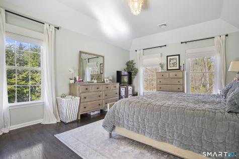 16 North Beech Tree Road Brookfield CT 06804