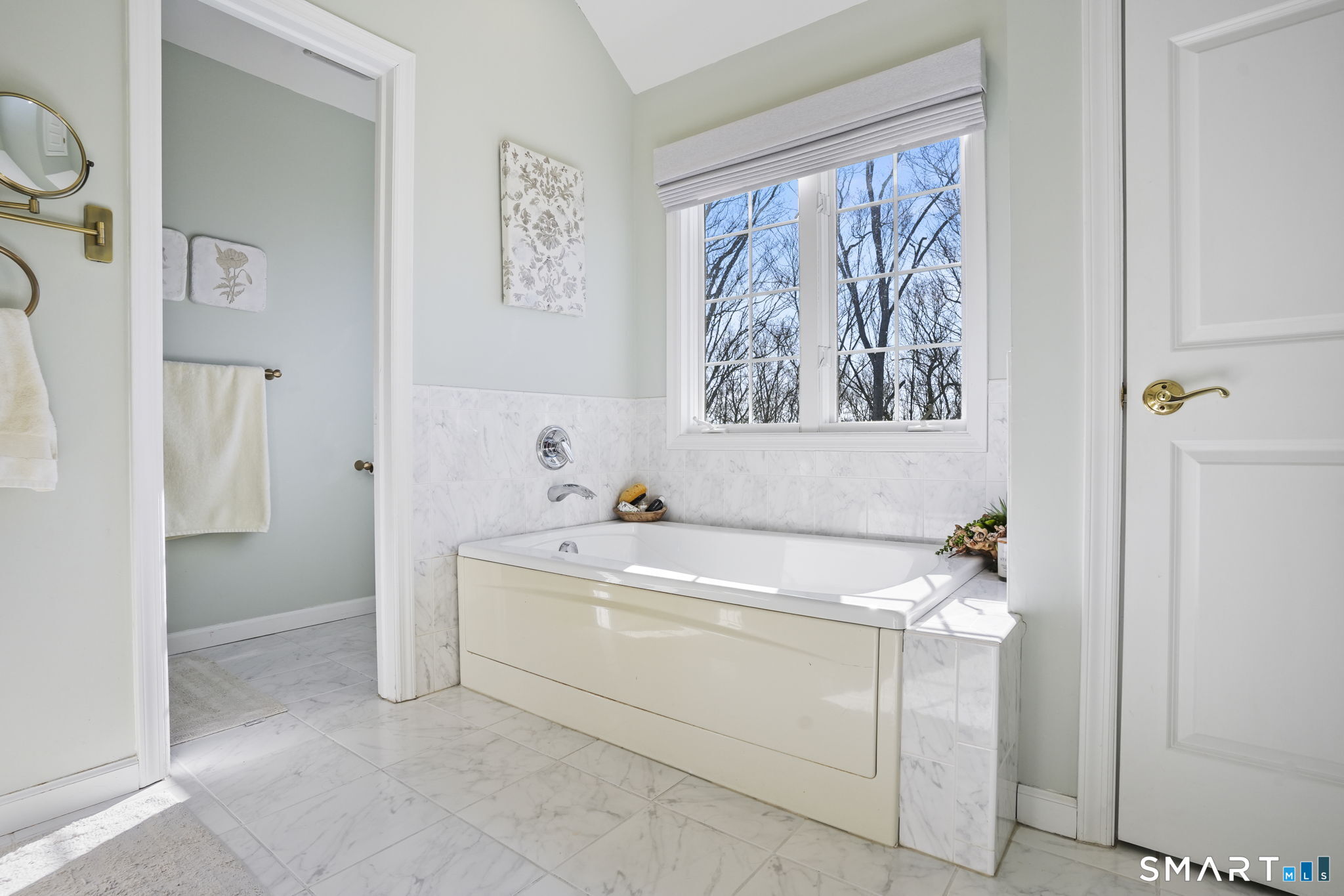 16 North Beech Tree Road Brookfield CT 06804