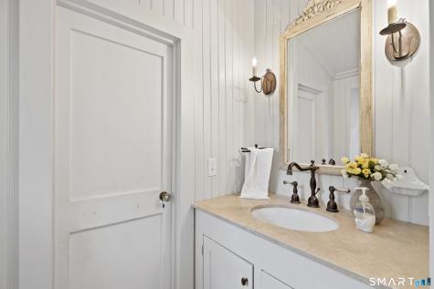 92 Bokum Road Old Saybrook CT 06475