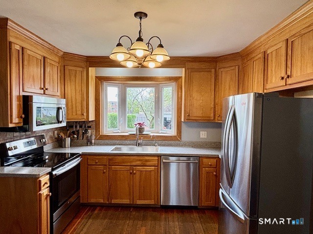 1697 Boulevard West Hartford CT 06107