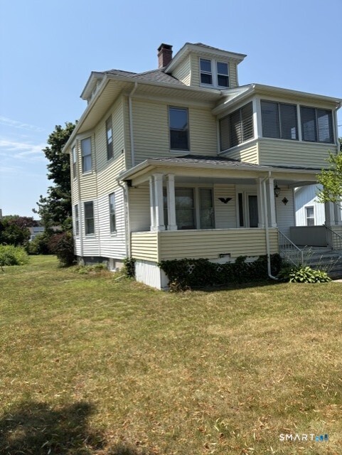 295 Washington Parkway Stratford CT 06615