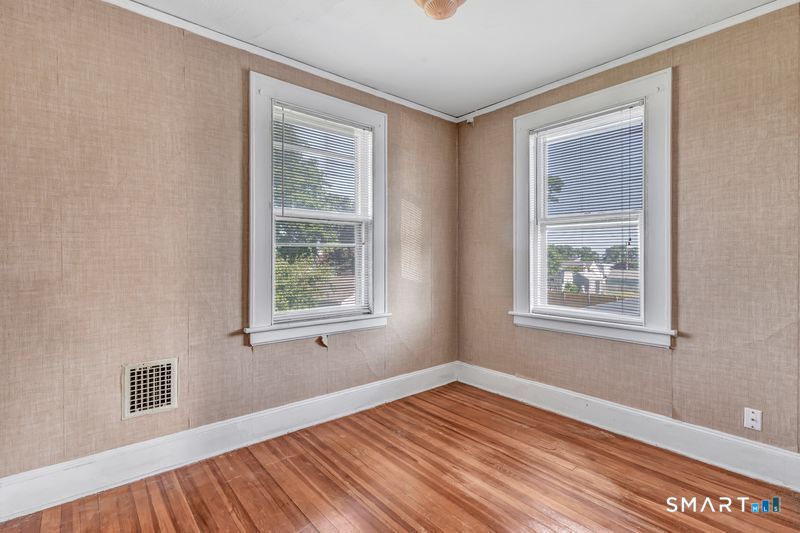 295 Washington Parkway Stratford CT 06615