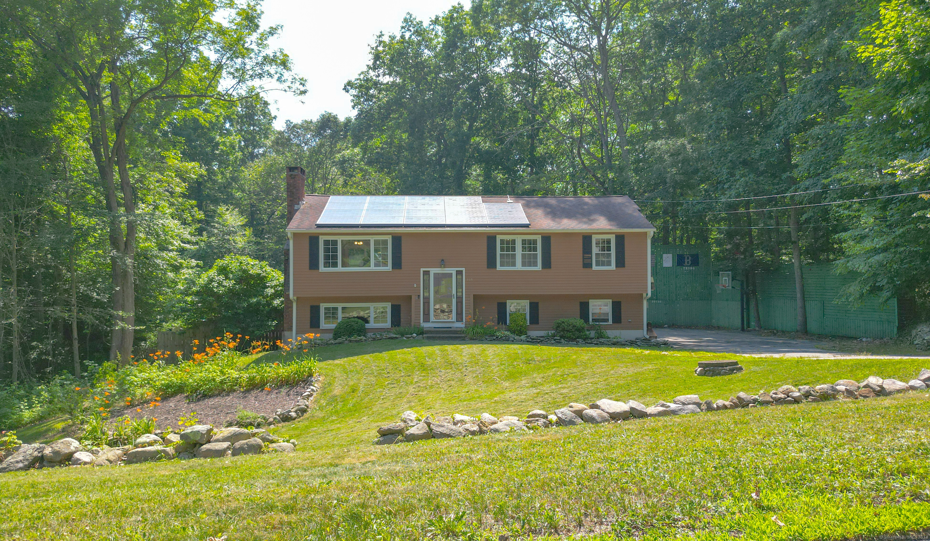 105 Dean Road East Lyme CT 06333