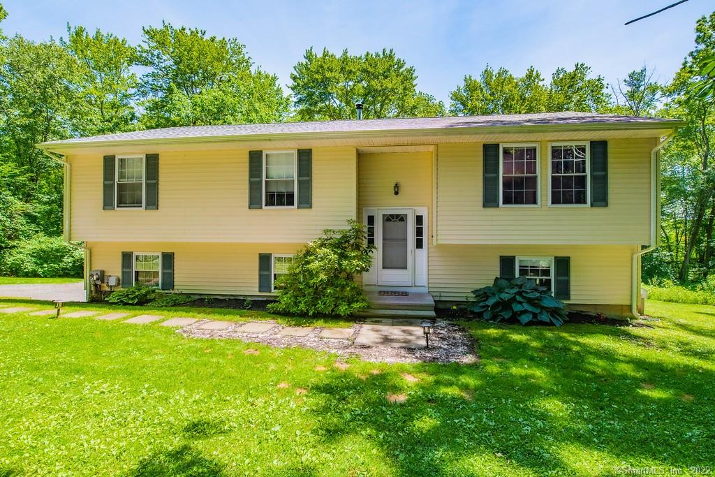 16 Pond Hill Road North Haven CT 06473