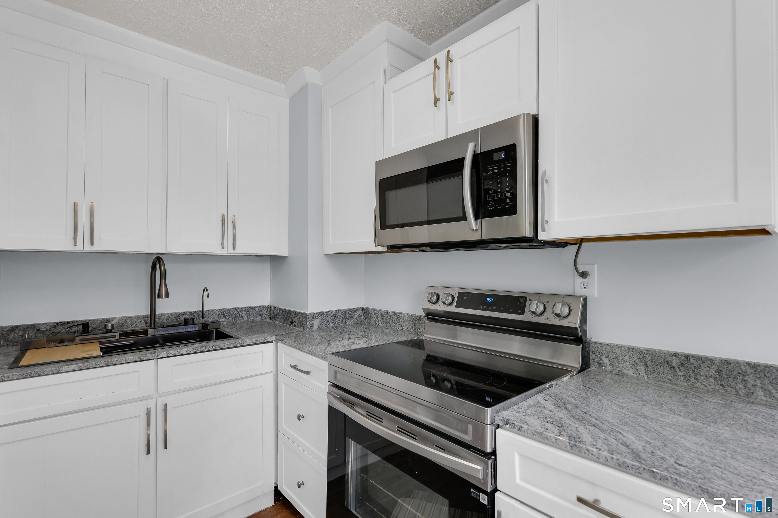 130 Winding Lane East Hartford CT 06118