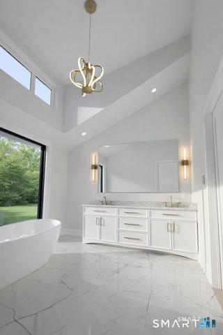 20 North Lake Shore Drive Brookfield CT 06804