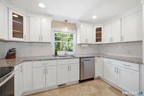 22 Rockledge Drive West Hartford CT 06107